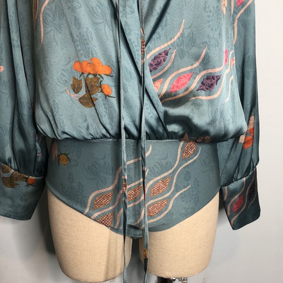 #134 Zara accessories long sleeved teal floral Faux Silk bodysuit Small - Picture 8 of 15